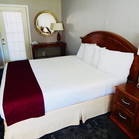 Inn On The Hill Lake George Luaran gambar