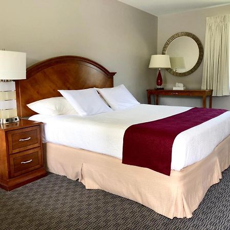 Inn On The Hill Lake George Luaran gambar