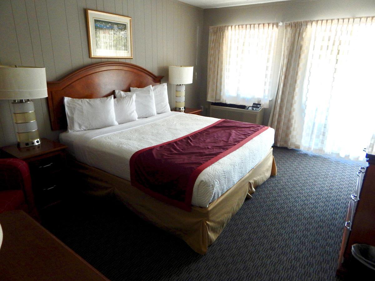 Inn On The Hill Lake George Luaran gambar